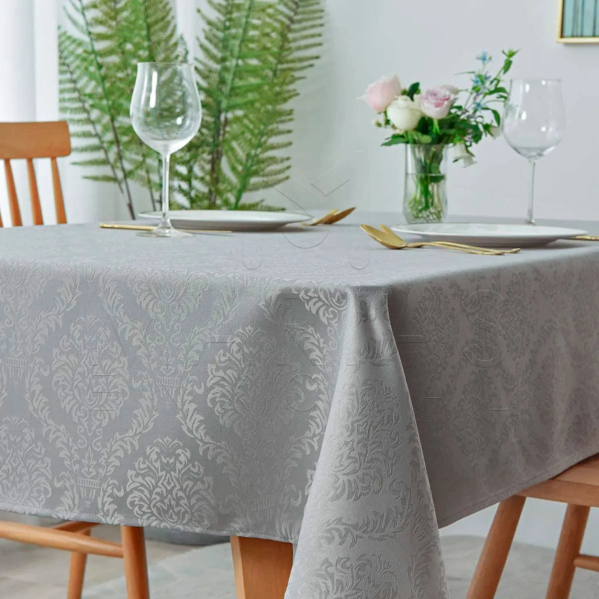 Toalha De Mesa Belga 2,50m X 1,40m - 8 Lugares - Cinza